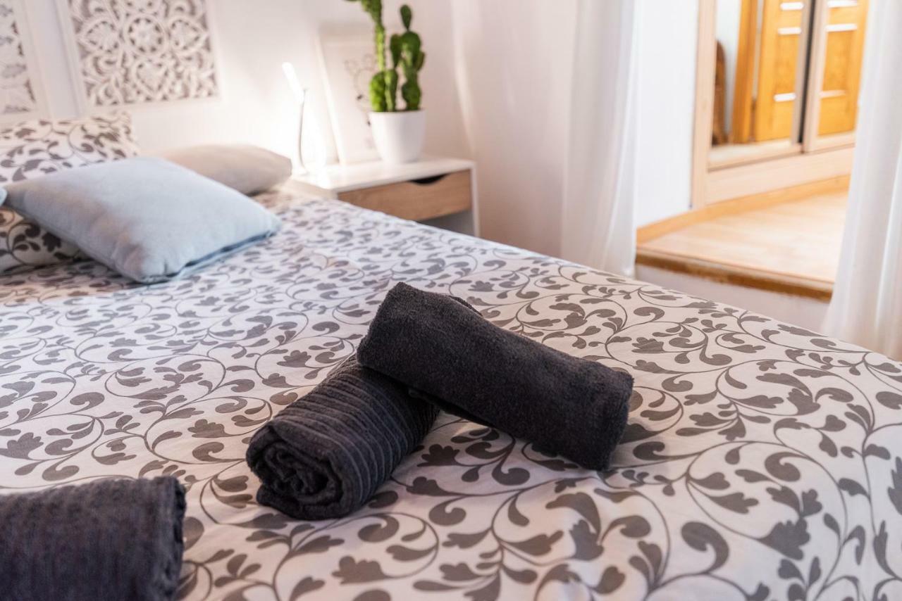 9 Calle Correo Viejo Apartment *